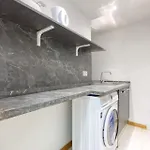 Stylish 1br Tower Road Prime Location *