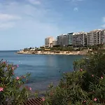 Stylish 1br Tower Road Prime Location Appartement