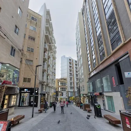 Stylish 1br Tower Road Prime Location Apartment